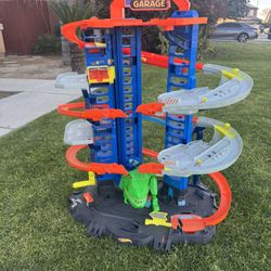 Hot Wheels Ultimate Garage