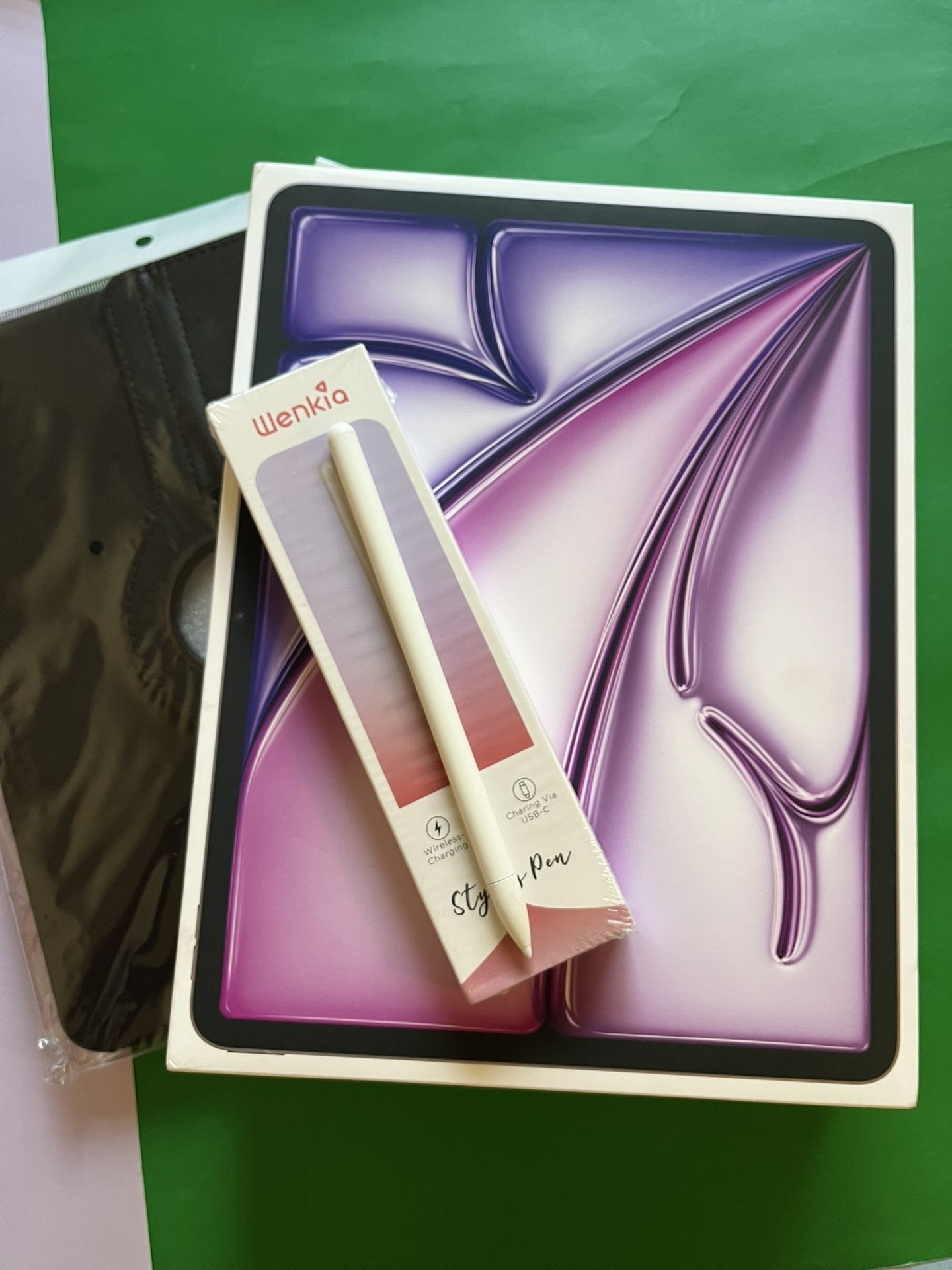 iPad Air 13” (M3 Processor / 2025 Newest) 256GB WiFi + cellular (5G) With Pen & Accessories