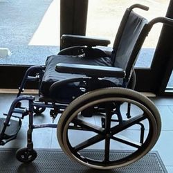 Used Quickie Q2 Lite Manual Wheelchair