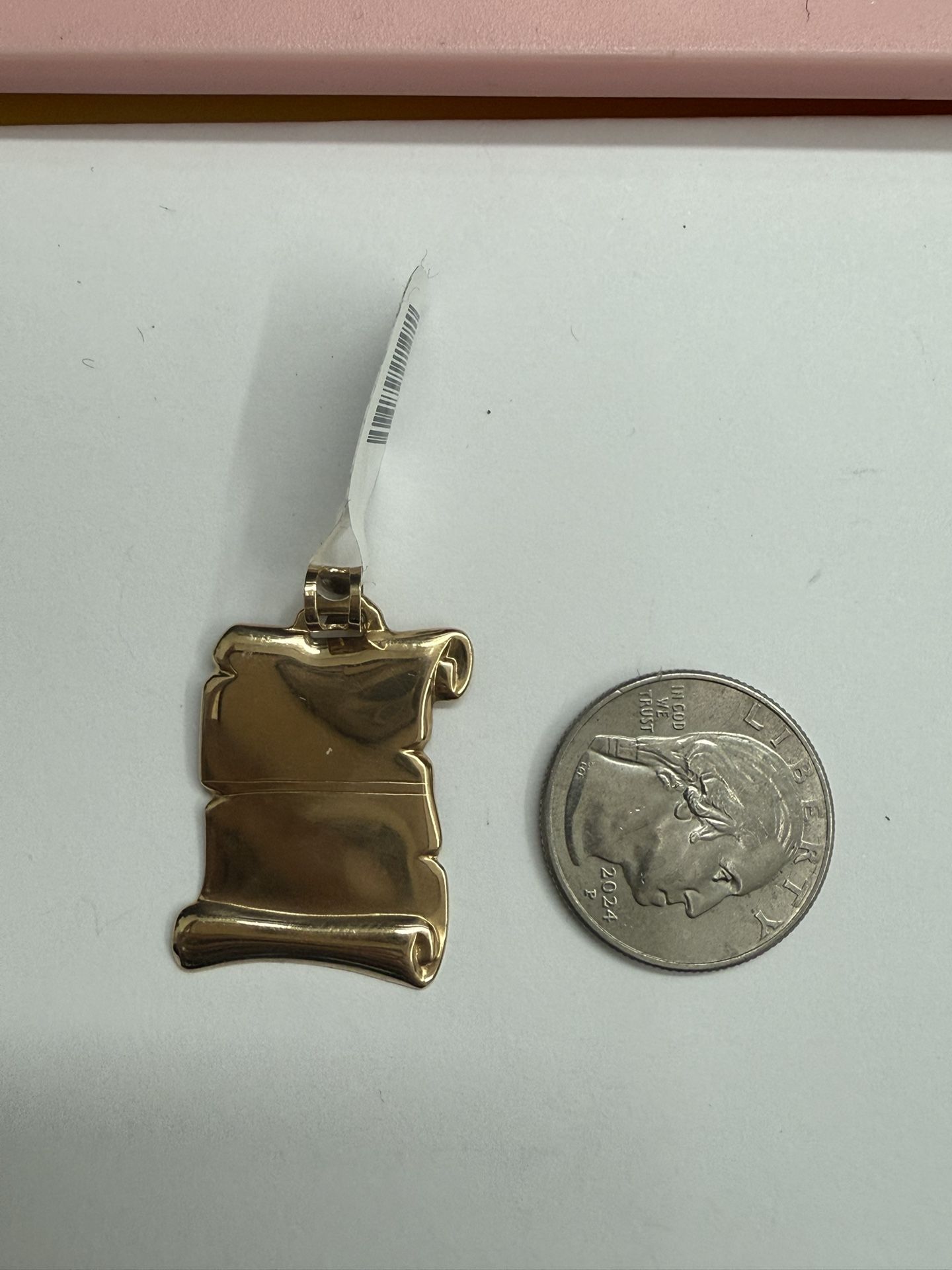 18k Charm