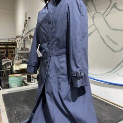 American Apparel All Weather Women’s & Men’s Trench Coats With Removable Liner Air Force Coat Sizes 10R,12R,12L. Men’s 38R