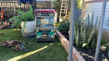 Slot Machines (Real Las Vegas With Certification)