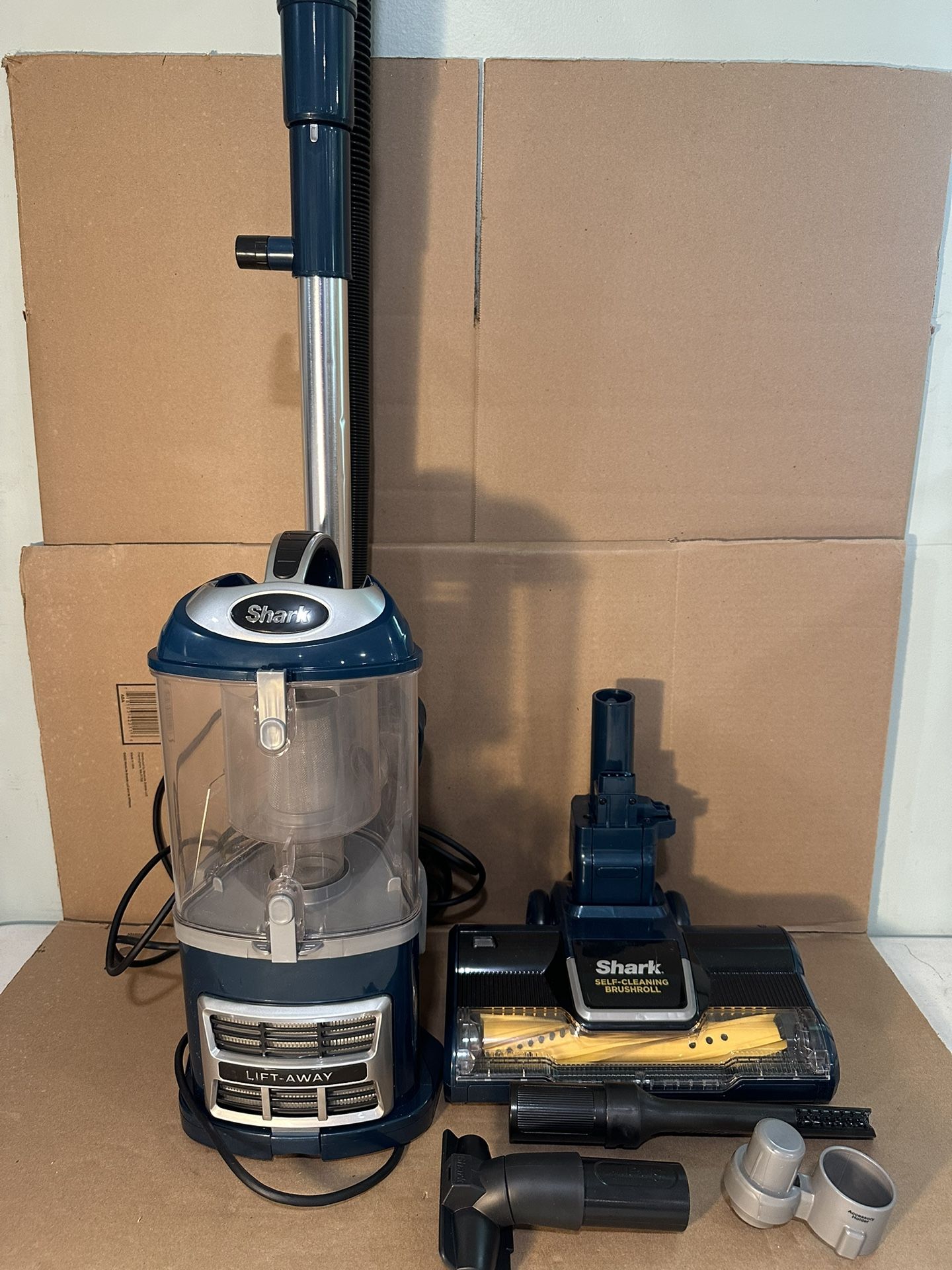 Shark Navigator Lift Away Upright Vacuum with Self Cleaning Brushroll ZU503AMZ