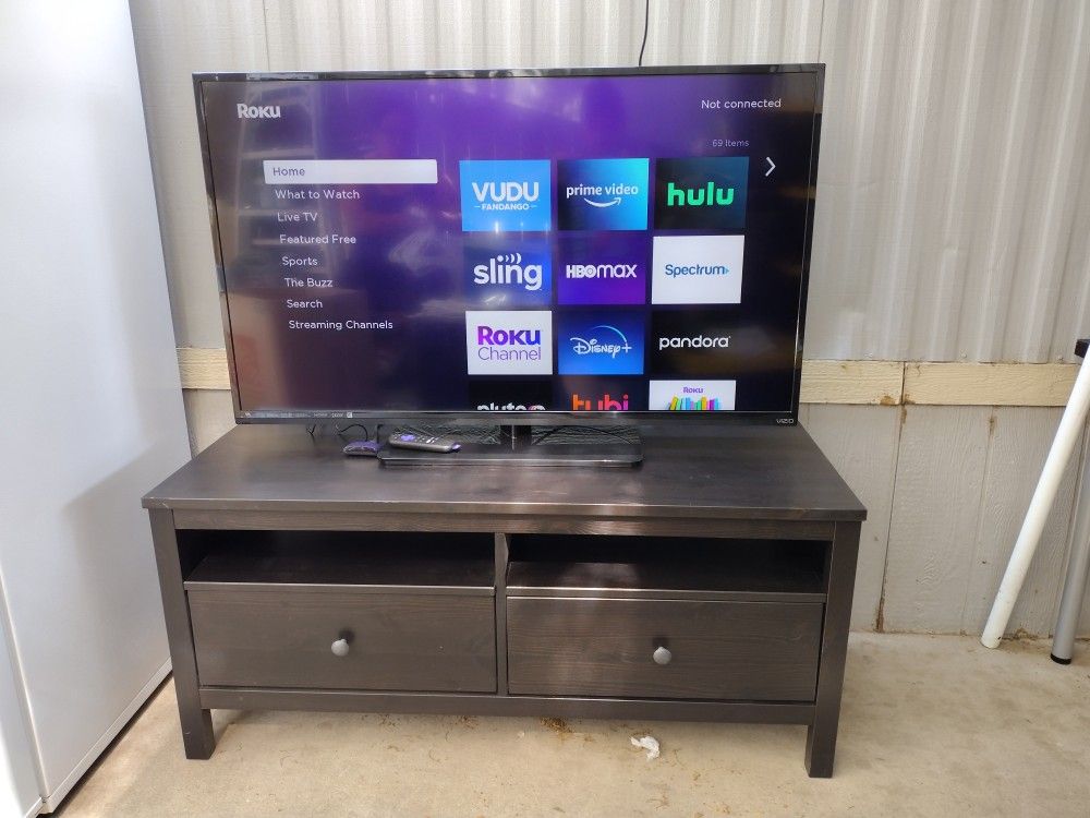Vizio Tv 50 Inch Tv Stand and Roku Including