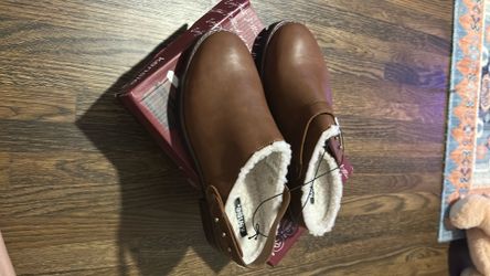 New kensie slip on mules size 8