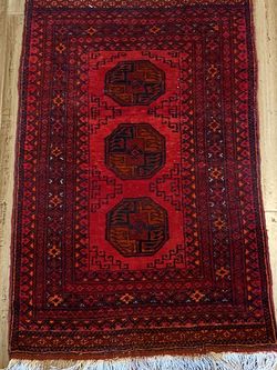 ORIENTAL HANDMADE CARPET RED & BLACK WOOL 31” X 47”