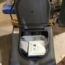 30” Wide Area Vacuum 