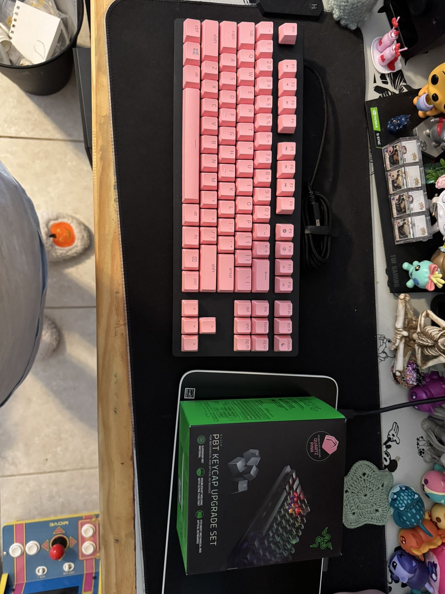 Razer PBT keyboard With Pink And Black Keycaps
