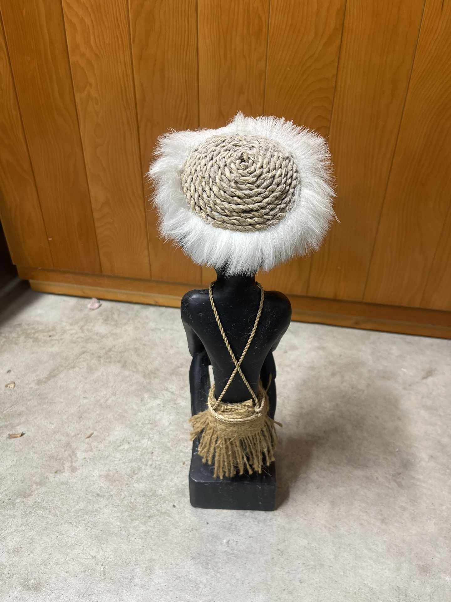 Hawaiian statue 16”