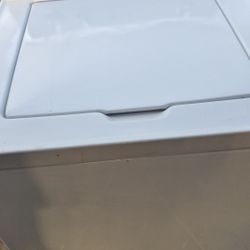 Speed Queen Commercial Washer King Size Capacity And Heavy Duty Semi New 