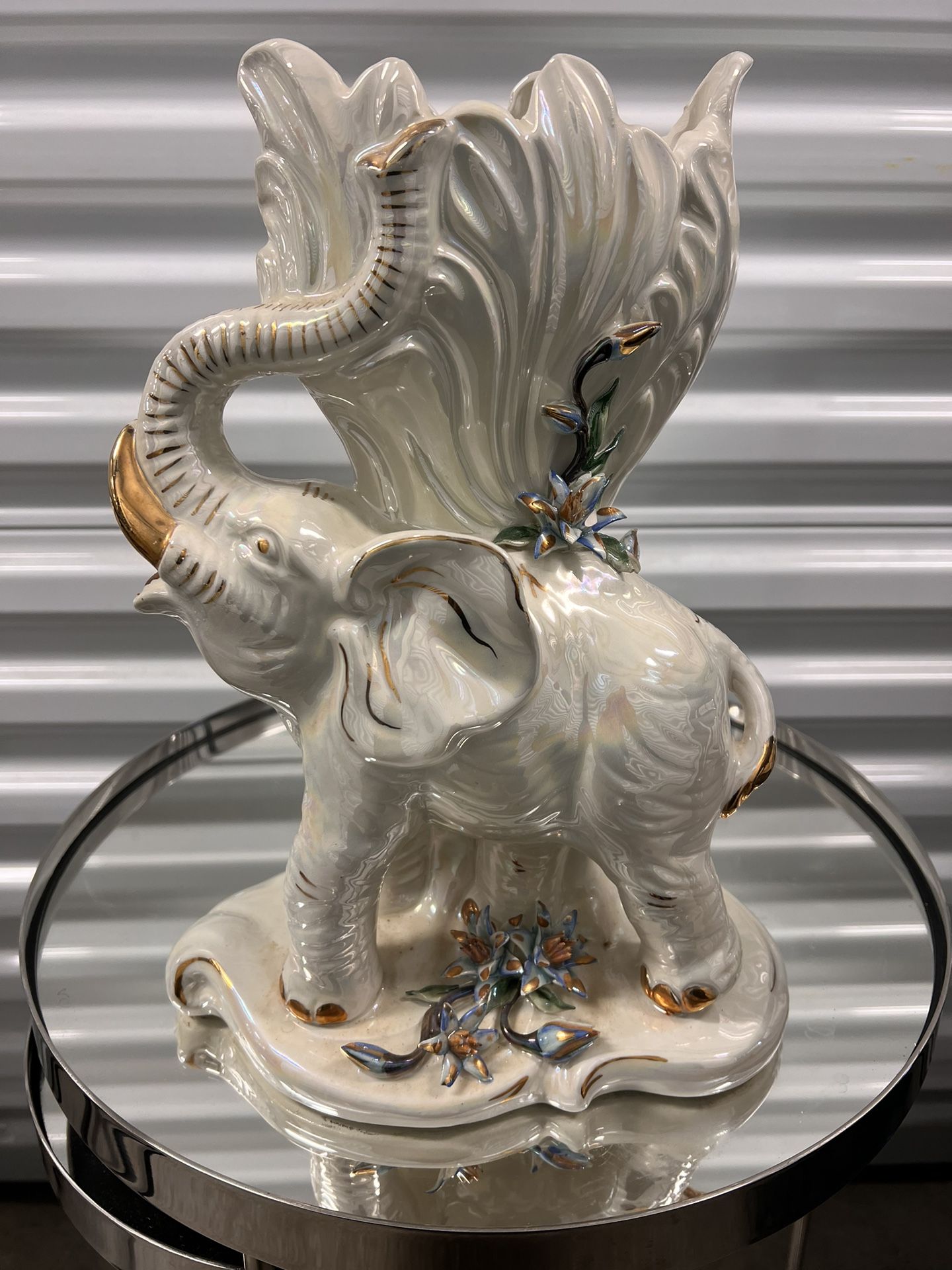 Set of Elephant Vases (White)