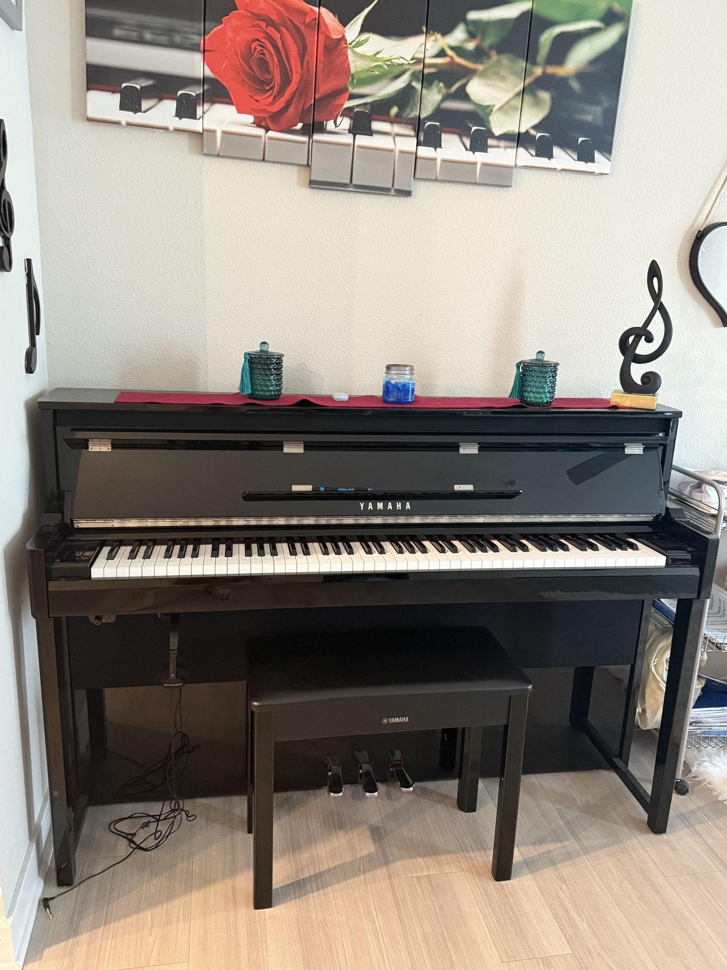 Yamaha NU1X AvantGrand Hybrid Digital Upright Piano - $7,000 (Excellent Condition)
