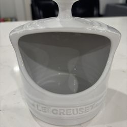 Le Creuset Stoneware Salt Crock Holder in White excellent condition!