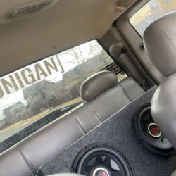2 10 Inch Subwoofers 150 