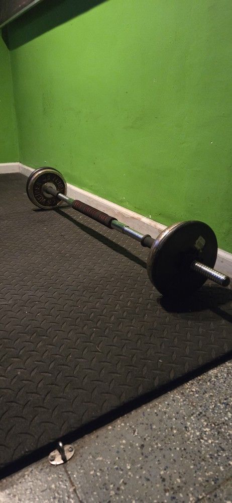 40LB WEIGHTS SET BARBELL AND WEIGHT PLATE SET