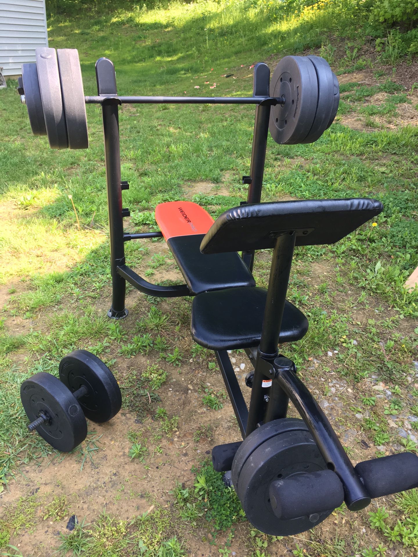 Weight Bench with 180lbs in weights