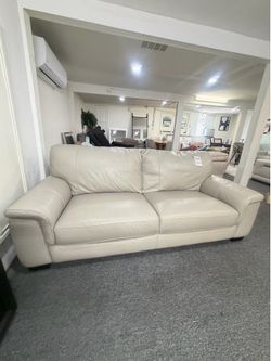 Cobbie  - leather sofa