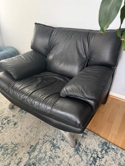 Leather Lounge Chair