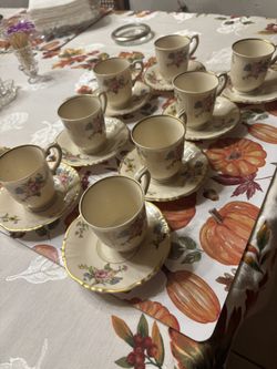 Beautiful Vintage Collectibles Espresso Tea Set 8 Cups And Sauces Set