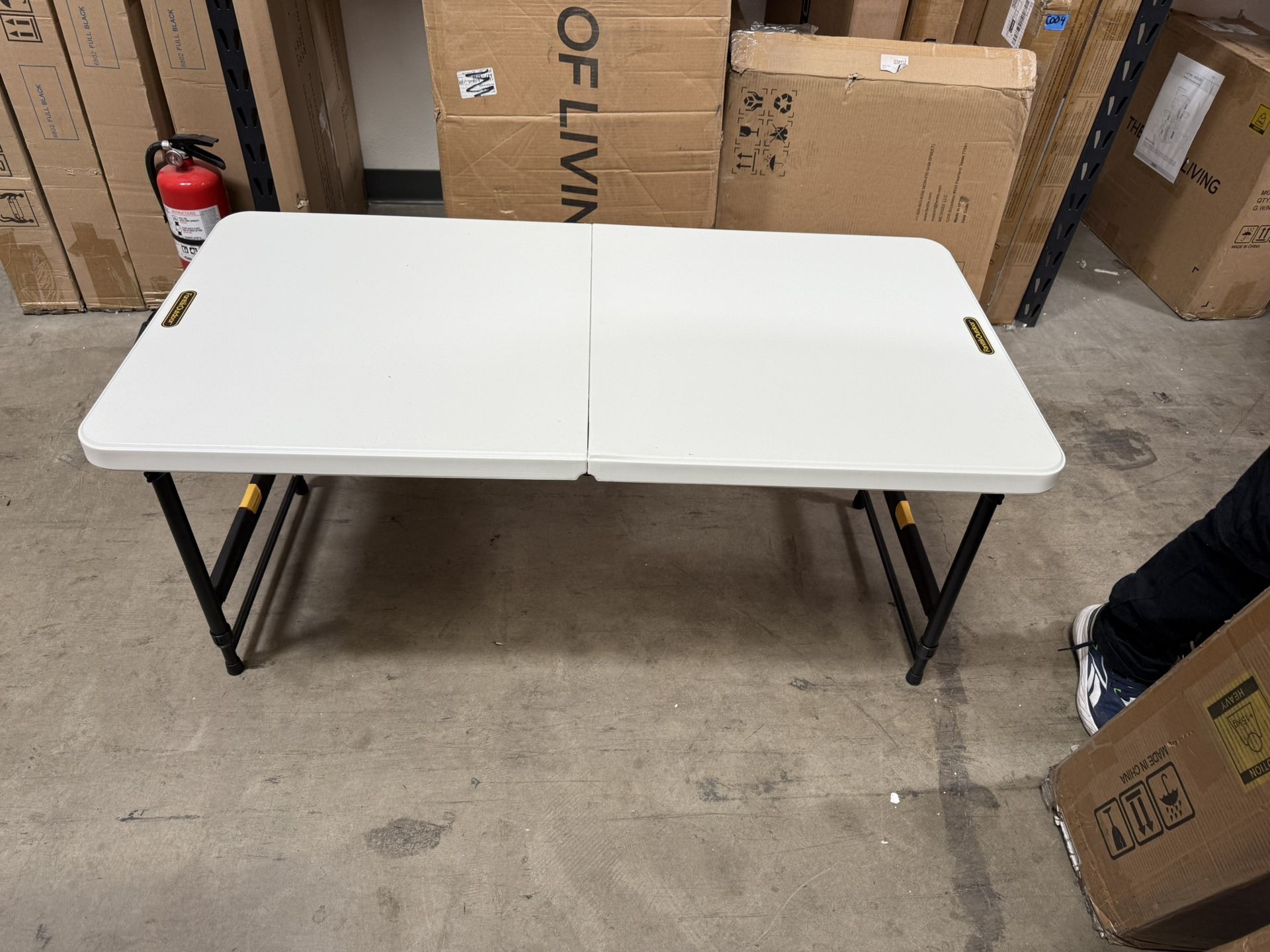 FanttikOutdoor 4ft Portable Folding Table – Adjustable Heights