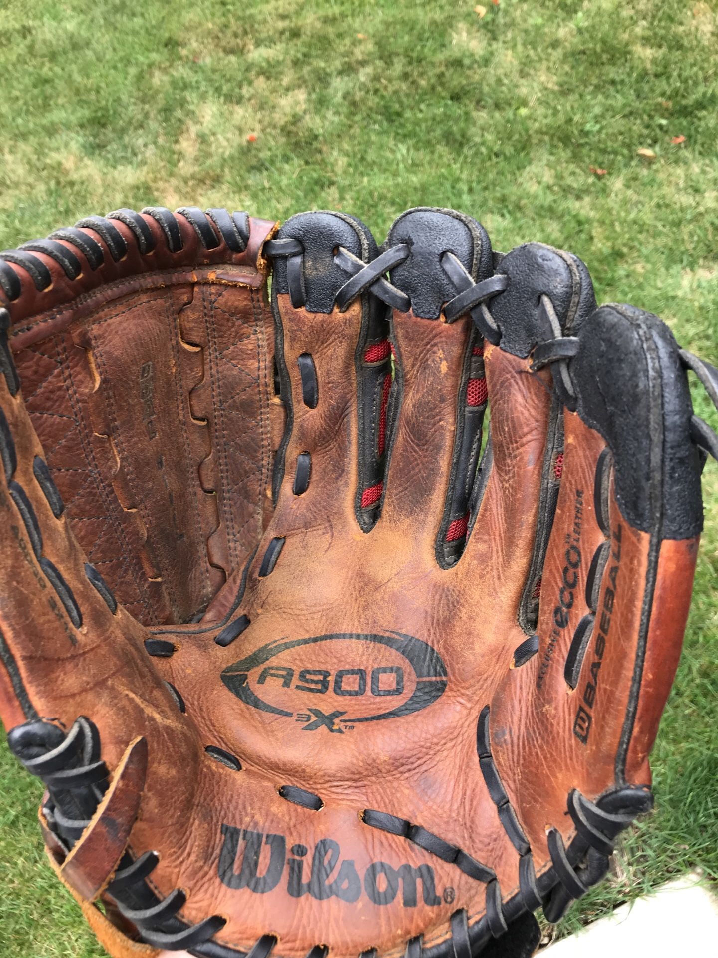 Wilson A900 12.5 inch baseball softball glove