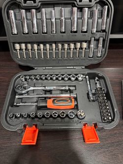 BRAND NEW VEVOR 70-PIECE SOCKET & RATCHET SET
