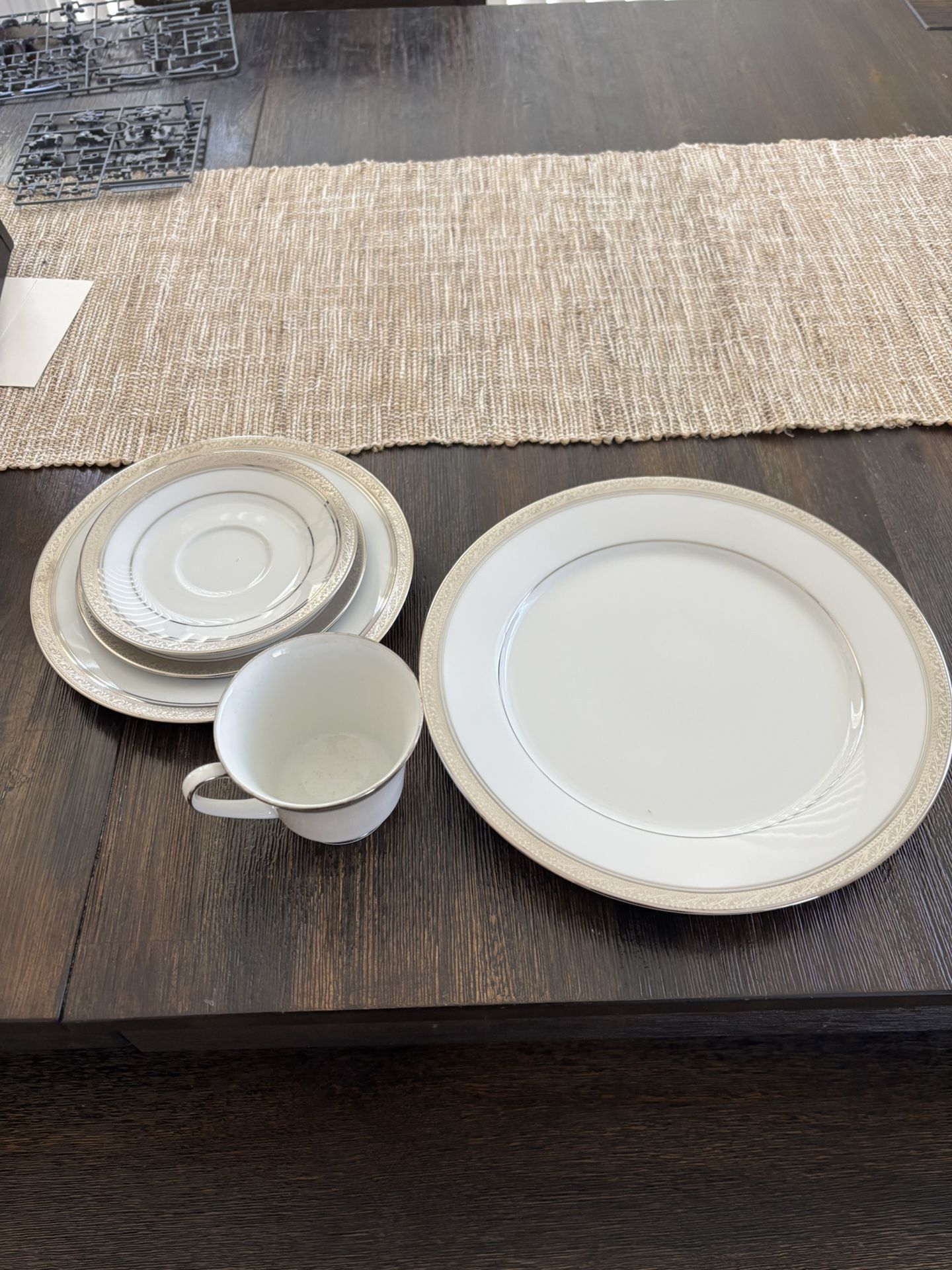 Noritake Dinnerware Set. 13 Settings (5pieces Ea.) Plus Sugar And Creamer Service