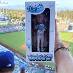 Yoshinobu Yamamoto Bobblehead TRADE