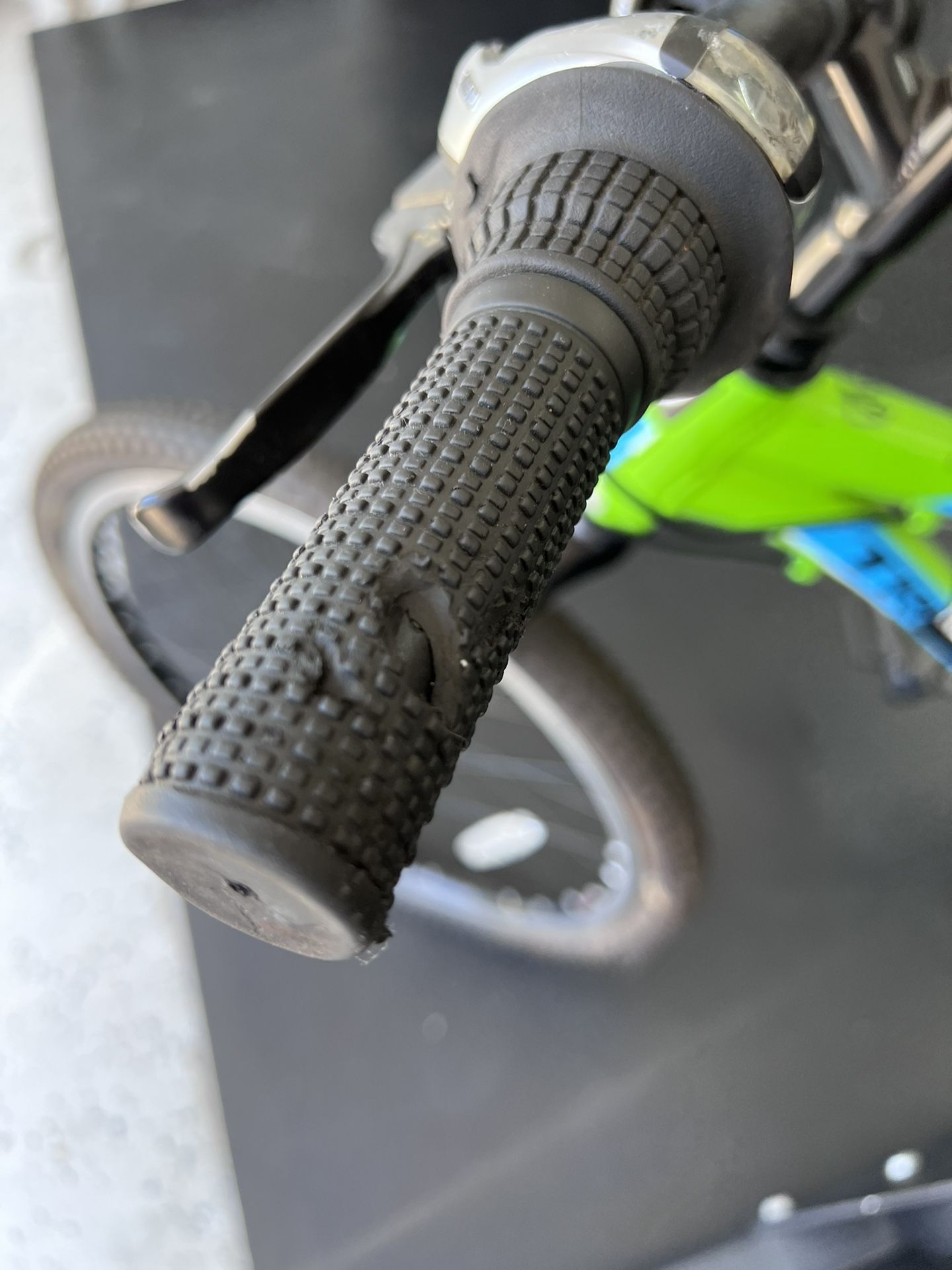 TREK MT220 Aluminum Women's Mountain Bike for Sale in San Diego