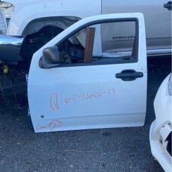 Chevy Colorado Drives Door