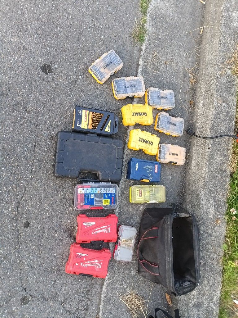 Drill Bits, Saw Blades, Screwdriver Bet LOT - Used