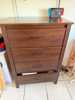 Dresser
