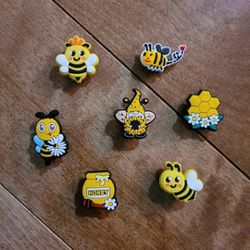 Lot Of 7 Bee Shoe Charms 