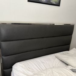 Queen Bed No Box Springs Or Mattress 