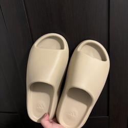 Yeezy Slides