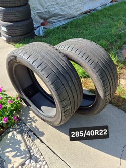 285/40R22