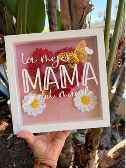 Handmade Shadow Box “La Mejor Mamá Del Mundo” with LED Lights