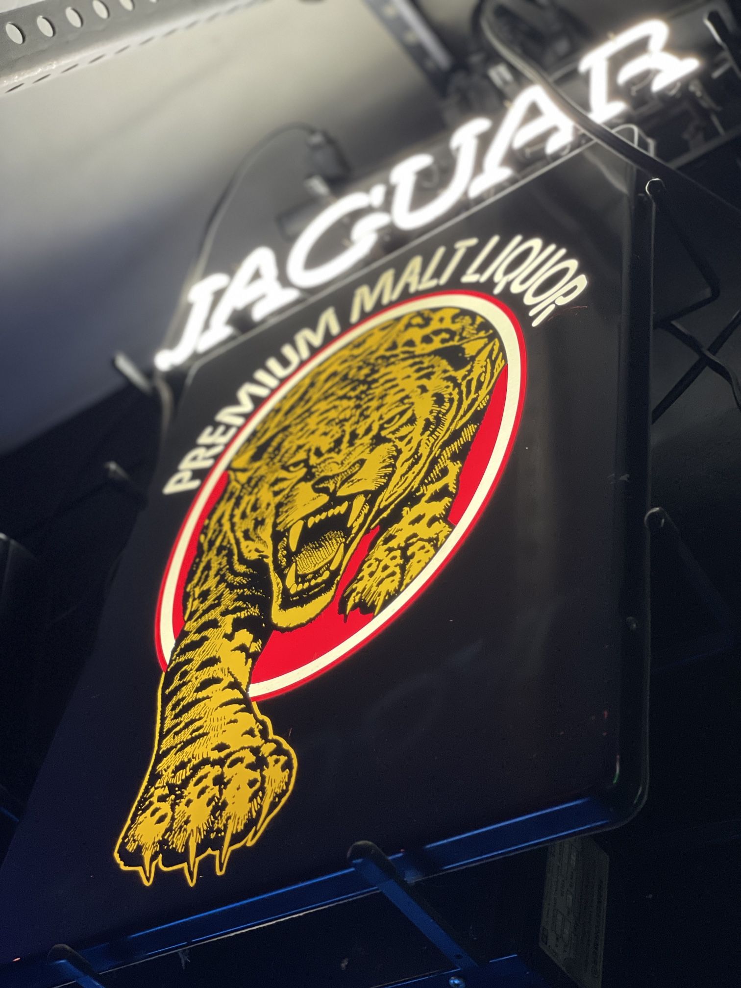 JAGUAR 🐆 Malt Liquor 🥃 NEON SIGN