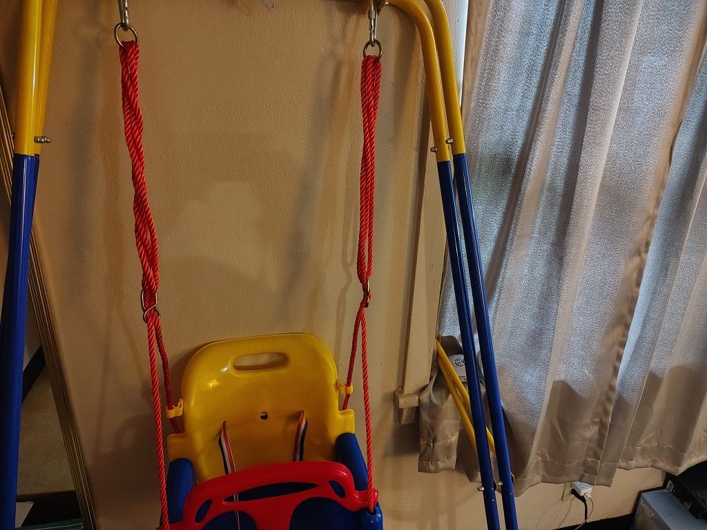 3 In 1 Indoor/Outdoor Swing 