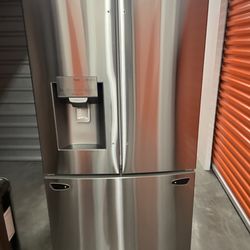 LG 26 cu ft French Door Refrigerator – Stainless Steel (LFXS26973S) – Excellent Condition