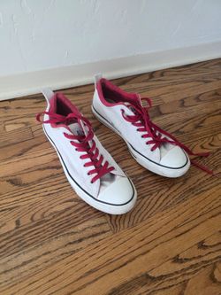 Converse Chuck Taylor Low-Top Sneakers