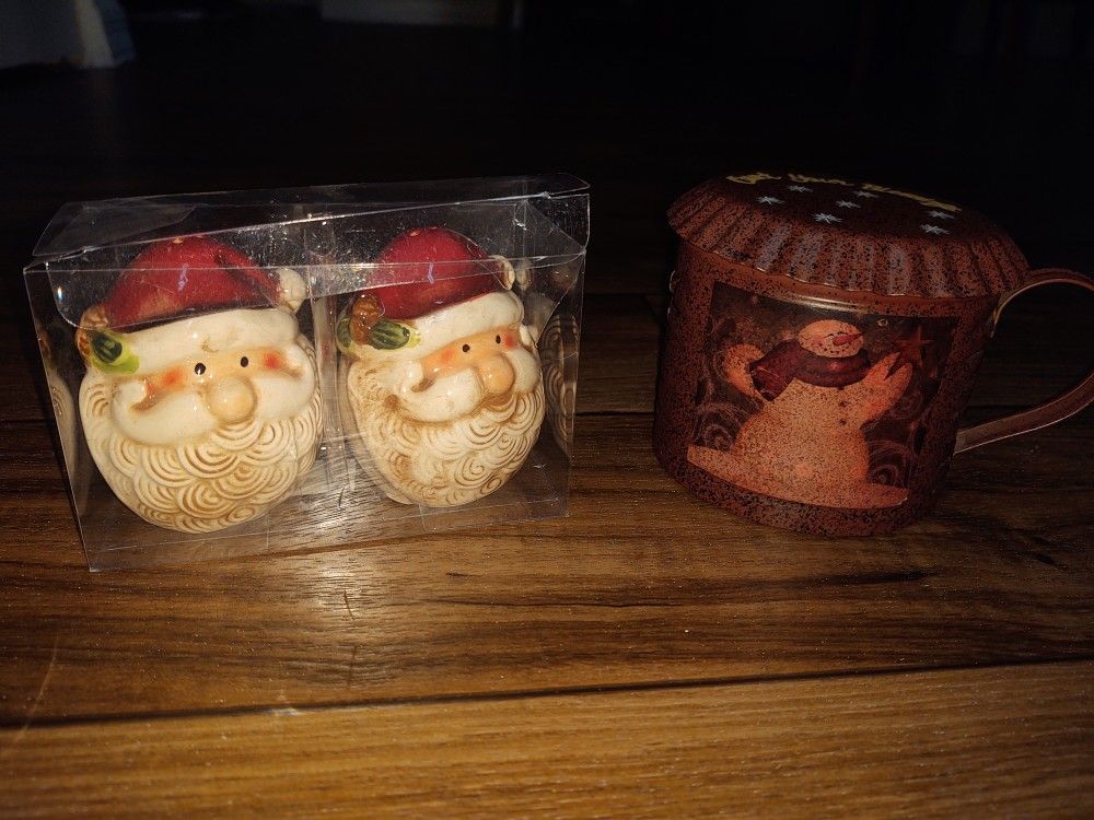 Christmas decorations/knick knacks