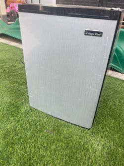 Mini refrigerator
