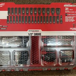 Milwaukee SHOCKWAVE Impact-Duty 1/2 in. Drive Metric and SAE Deep Well Impact PACKOUT Socket Set (31-Piece)