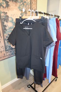 FIGS Black scrubs Large Tall