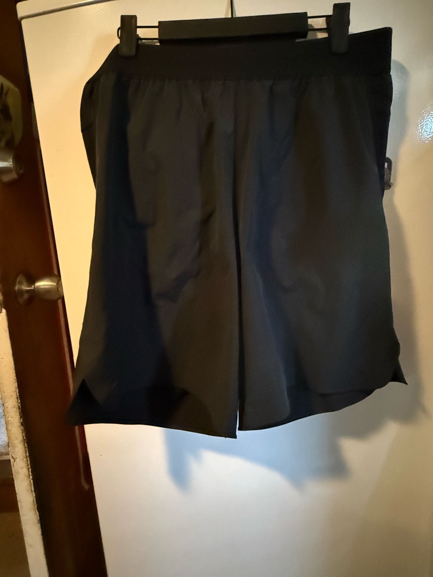New Nike black shorts size large