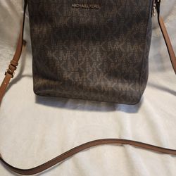 Michael Kors Large Messenger Crossbody Bag 