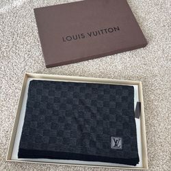 Louis Vuitton Scarf 