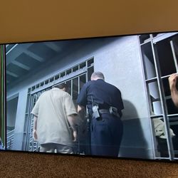 Samsung 60”  Smart TV With Wall Mount 