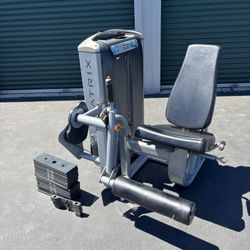 Leg Extension Machine 